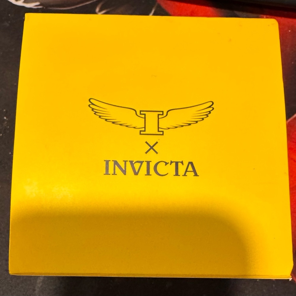 Invicta Women’s Gold Tone Watch NWT Stainless Steel Water Resistant 98ft - Picture 7 of 8